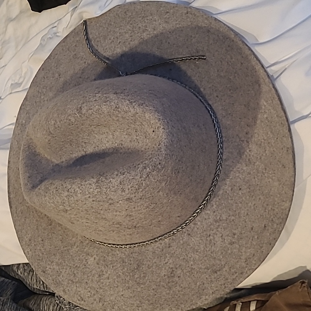 NWT Gray 100% Wool Large Brim Western Hat
